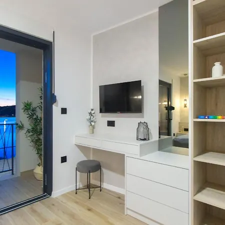 Lux 别墅 Vinišće