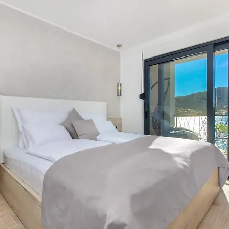 Lux 别墅 Vinišće