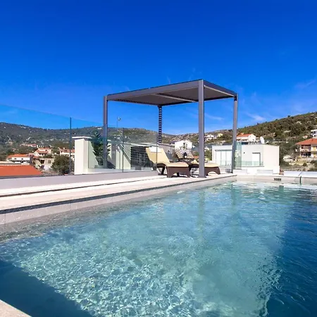 别墅 Lux Vinišće