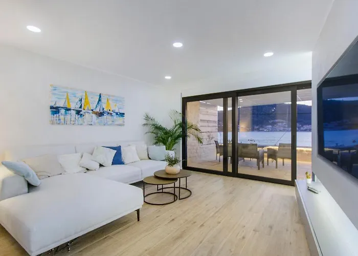 Villa Lux