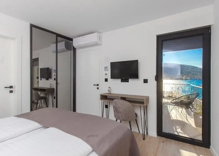 Villa Lux *