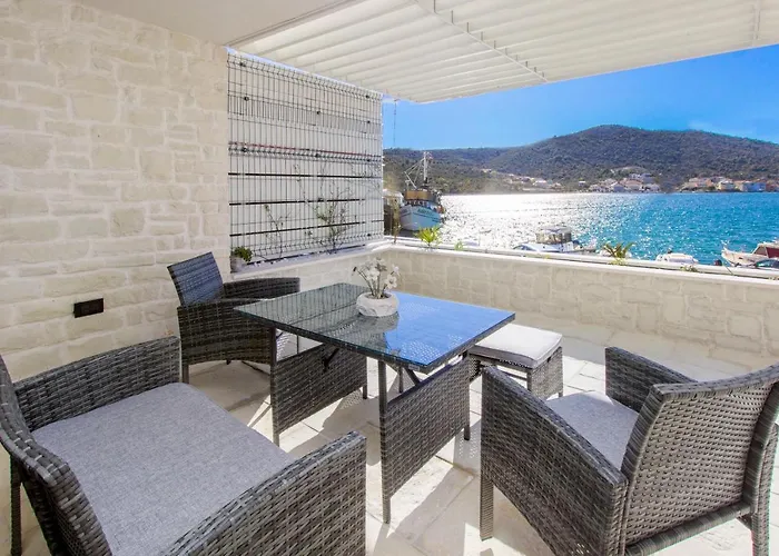 Villa Lux *