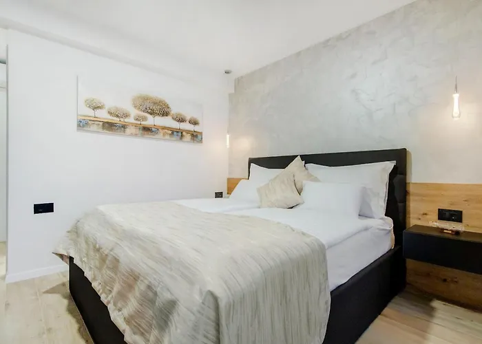 Lux Villa *