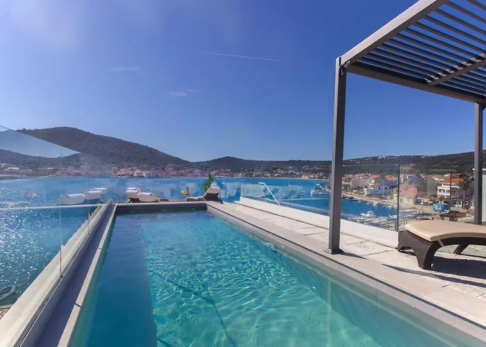 Villa Lux *